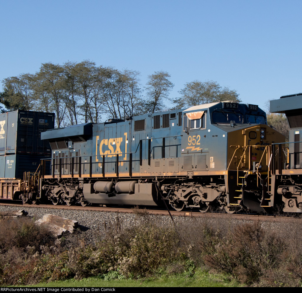 CSX 952